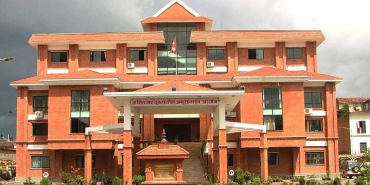 सप्तरीबाट घुस सहित ईन्जिनियर पक्राउ