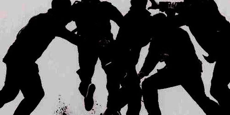 मेलाको बिषयमा दुई पक्षबीच झडप, प्रहरीद्वारा ८ राउण्ड हवाई फायर   